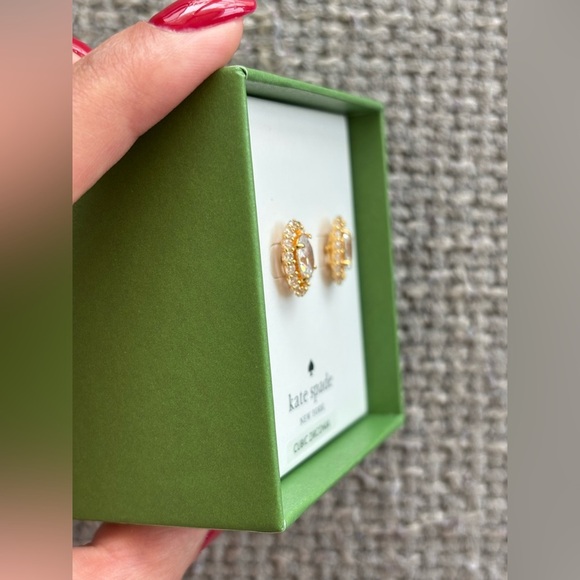 Kate Spade Victoria Oval Crystal Stud Earrings brand new in the box - Picture 4 of 7